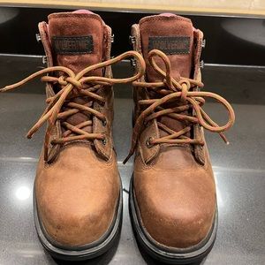 Ladies Wolverine steel toe work boots size 8.5